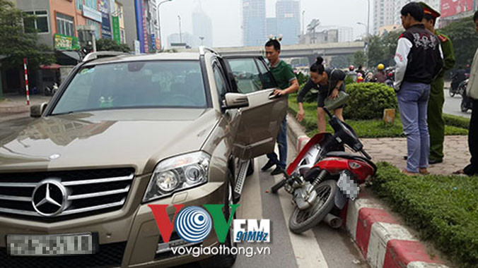 Hai chủ phương tiện xảy ra xô xát sau va chạm