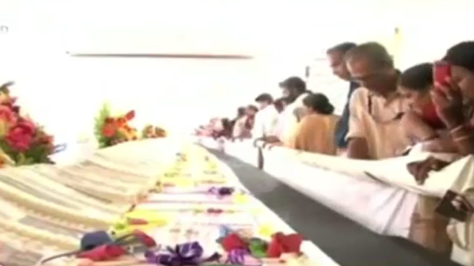 Chiếc bánh kem dài 183m ở Ấn Độ