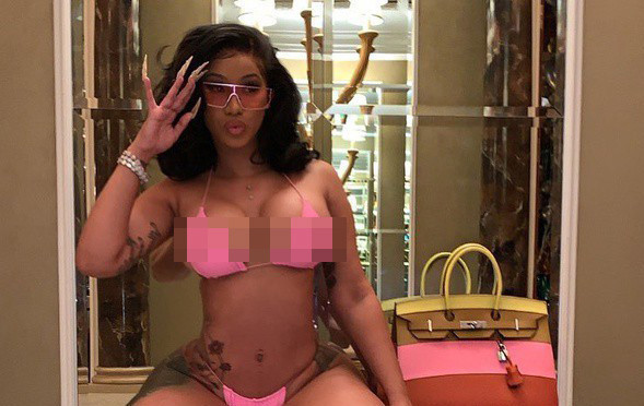 Showbiz 13/10: Cardi B gây tranh cãi khi mặc bikini bé xíu xách túi Birkin gần 1 tỷ đồng
