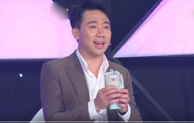 Showbiz 15/10: Trấn Thành ủng hộ 300 triệu đồng cho đồng bào miền Trung