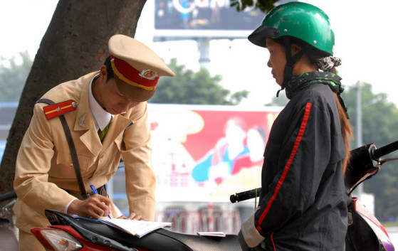 Chính phủ đã cho phép Tổng công ty Bưu điện Việt Nam triển khai dịch vụ thu hộ tiền phạt giao thông trên phạm vi toàn quốc.