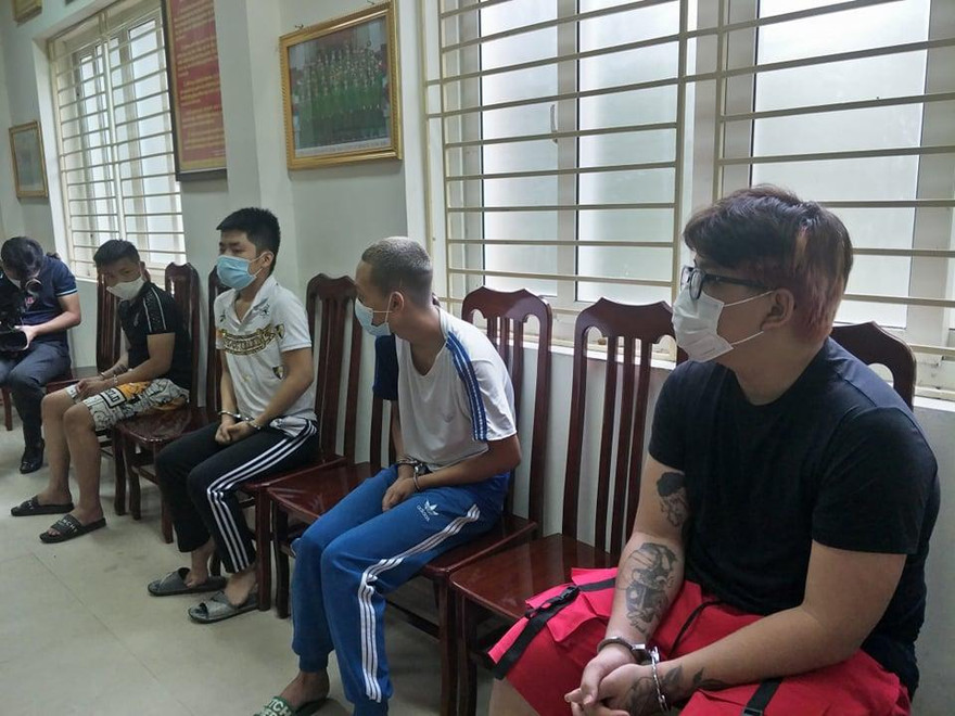 Nhóm đối tượng bị khởi tố. Ảnh: Thanh Hà.
