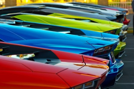 Lóa mắt với sắc màu Lamborghini dán mạ crôm