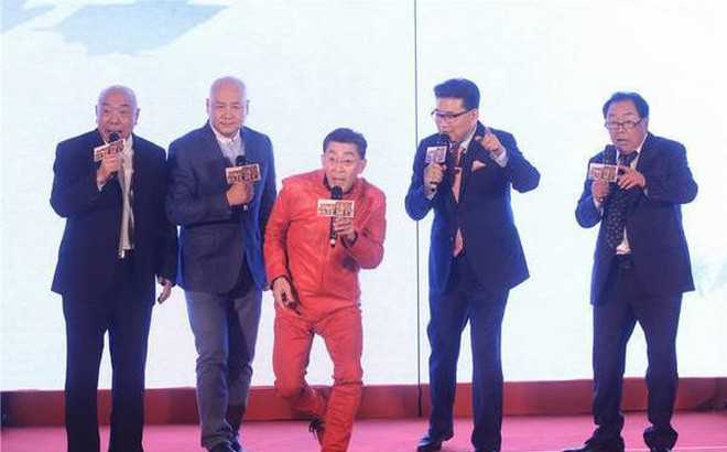 Thầy trò Đường Tăng hội ngộ trong bản phim mới. Duy chỉ vai Sa Tăng là có sự thay đổi so với năm 1986 vì nghệ sĩ Diêm Hoài Lễ đã qua đời. Ảnh: Sina.