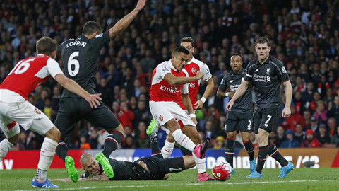 Arsenal chưa thắng trên sân nhà mùa này.