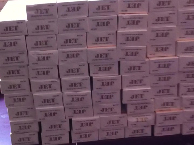 Tang vật thu được. Ảnh Việt Văn.