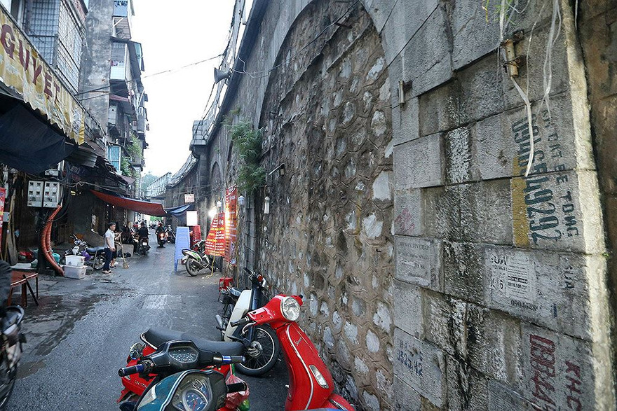 Sáu vòm cầu đường sắt đầu tiên sẽ được đục thông vào tháng 12 này. Ảnh: Mạnh Thắng