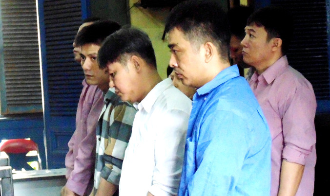 Các bị cáo trong đường dây ma túy ‘khủng’ nghe tòa tuyên án. Ảnh: Tân Châu.