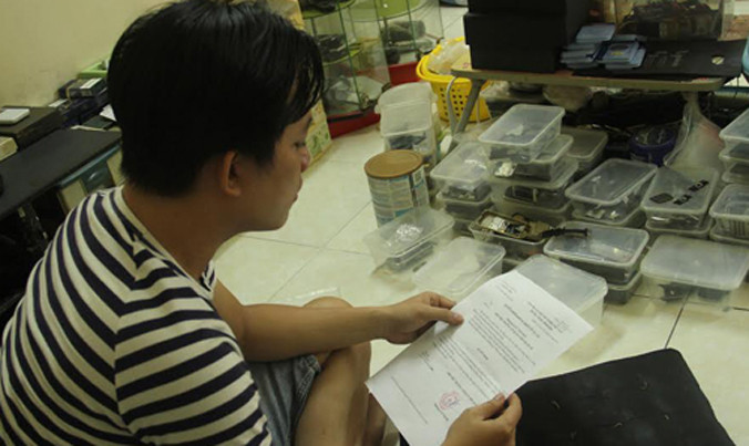 Anh Tiến và quyết định không khởi tố vụ án. Ảnh: A.X.