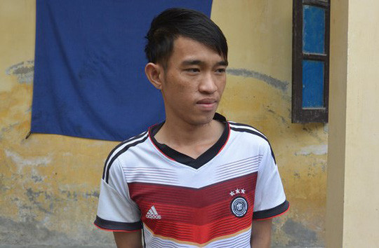 Nghi phạm Đặng Văn Hoàng tại cơ quan công an - Ảnh: Báo Nghệ An