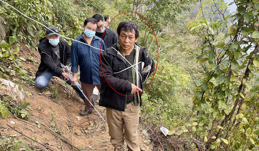 Đối tượng Vử (khoanh tròn đỏ).