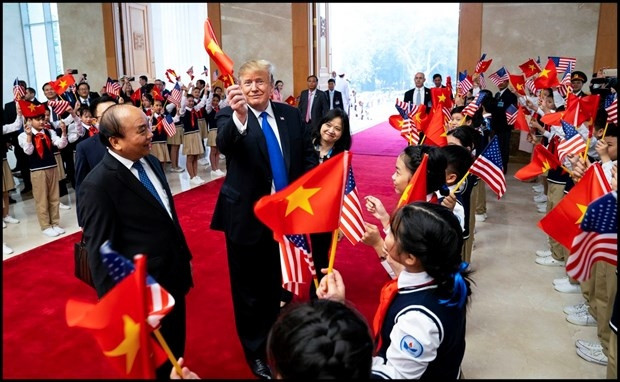 Trở về Mỹ, ông Trump khen Việt Nam là nơi tuyệt vời
