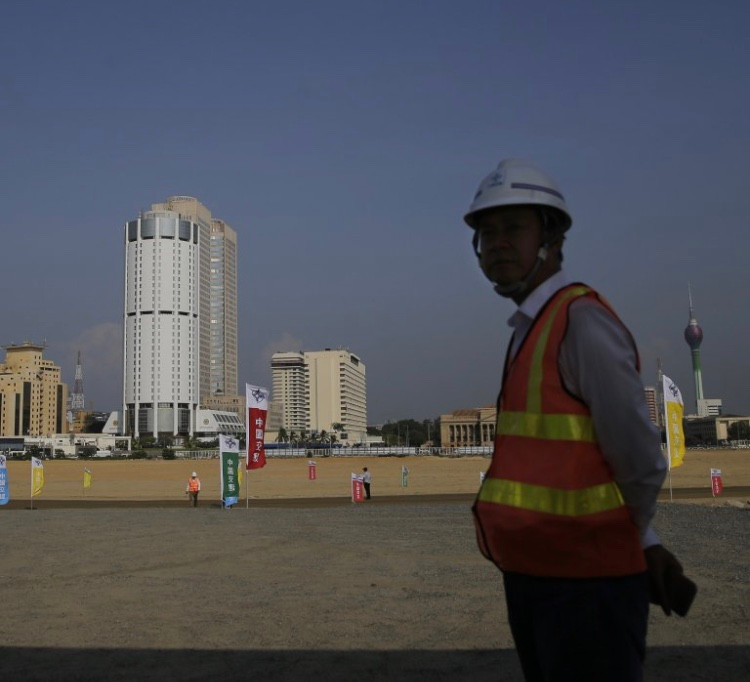 Sri Lanka buộc phải cho Trung Quốc thuê 1 cảng biển trong 99 năm vì không trả được nợ. (Ảnh: SCMP)