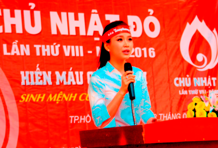 Á hậu Diễm Trang: Ủng hộ chương trình Chủ nhật Đỏ bằng cả trái tim