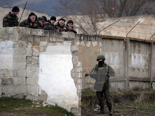 Binh sỹ Ukraine tại căn cứ quân sự ở Perevalnoye ngày 13/3/2014. (Nguồn: AFP/TTXVN)