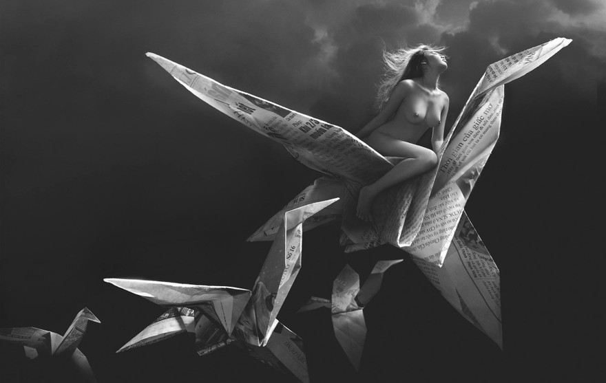 Mẫu nữ chụp ảnh khoả thân là đặc quyền