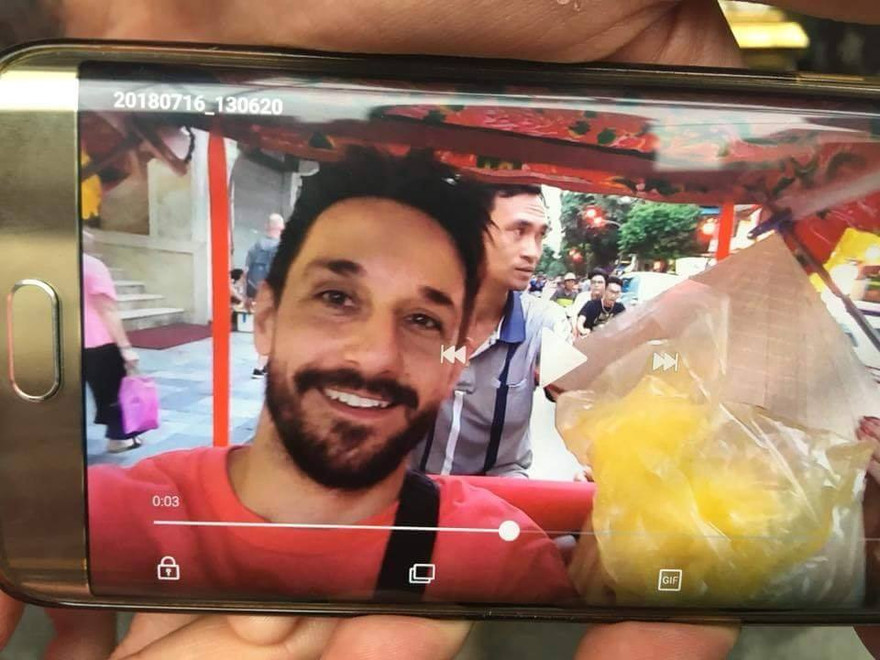 Vị khách người Pháp có thể bị lừa trả lại tiền âm phủ khi du lịch tại Hà Nội