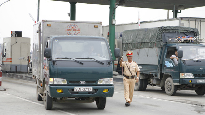 Chủ trương kiểm soát tải trọng xe có từ năm 1982. Ảnh: Hồng Vĩnh