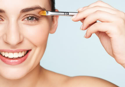 Lỗi trang điểm 'giết chết' nét đẹp khuôn mặt