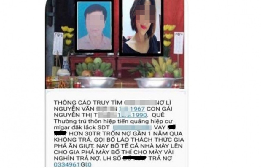 Nhóm đòi nợ lập bàn thờ "tế sống'' chị T. để đe dọa đòi hơn 34 triệu đồng. 