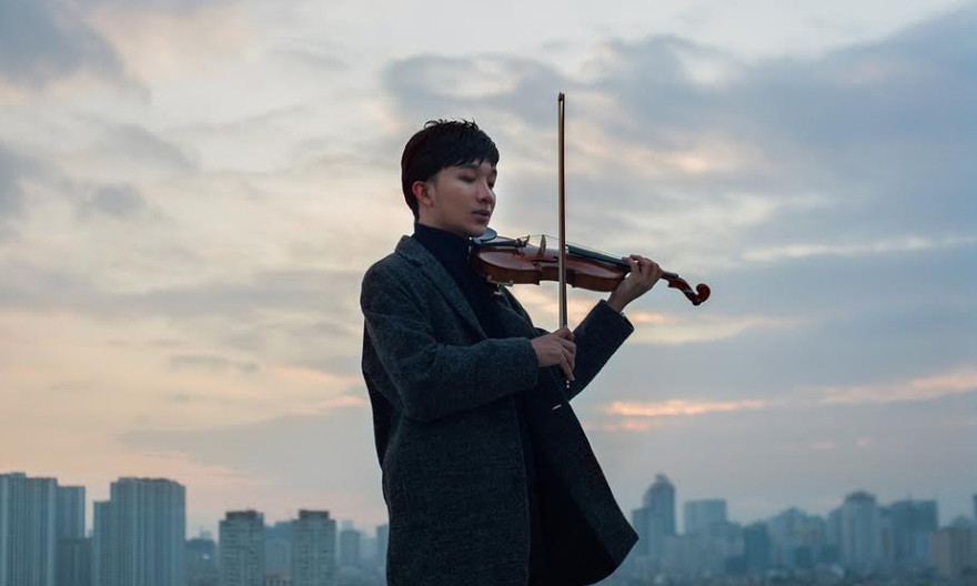 Thu Phương góp mặt trong đêm diễn của Hoàng Rob