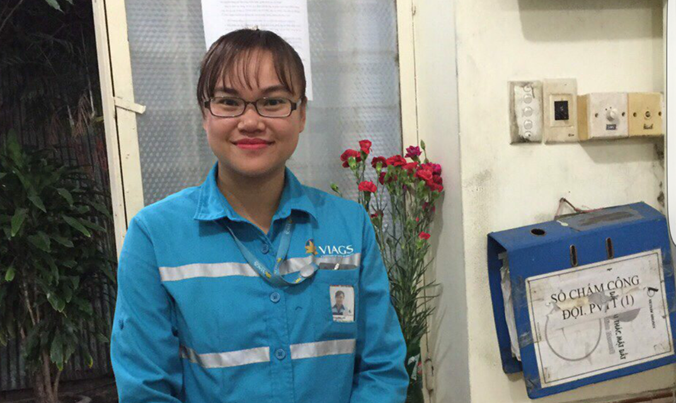 Nữ nhân viên Đặng Thị Lan nhặt được tài sản và tìm trả lại cho hành khách.