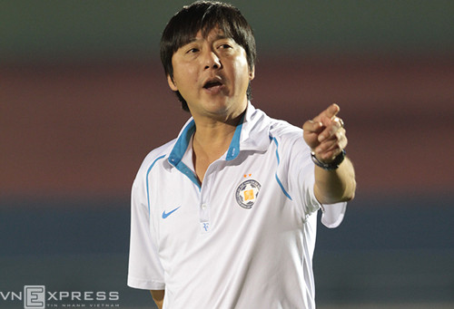 Huỳnh Đức là một trong những HLV nội giàu thành tích, anh từng hai lần giúp Đà Nẵng vô địch V-League. Ảnh: Đức Đồng.