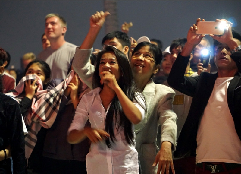 Rộn ràng giao thừa Nha Trang