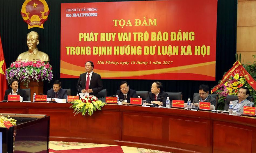 Thông tin báo chí thúc đẩy sự phát triển của địa phương