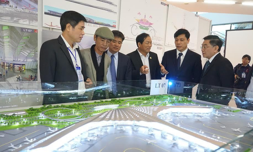 Phương án 7 được trưng bày tại đợt lấy ý kiến người dân, giới chuyên môn tại Hà Nội.