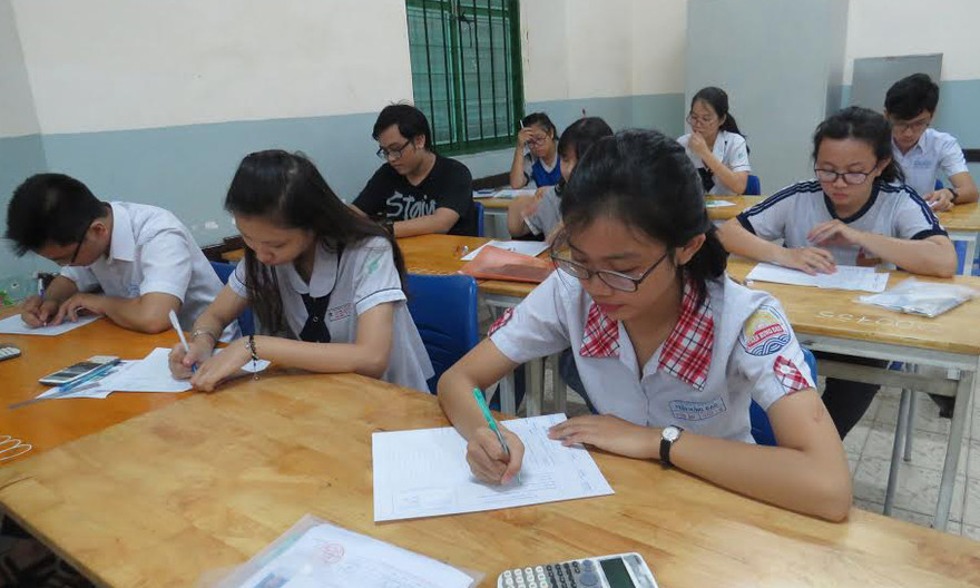 Năm nay TPHCM dự có trên 80.000 thí sinh dự thi kỳ thi THPT quốc gia với hơn 126 điểm thi bố trí đều khắp 24 quận, huyện.