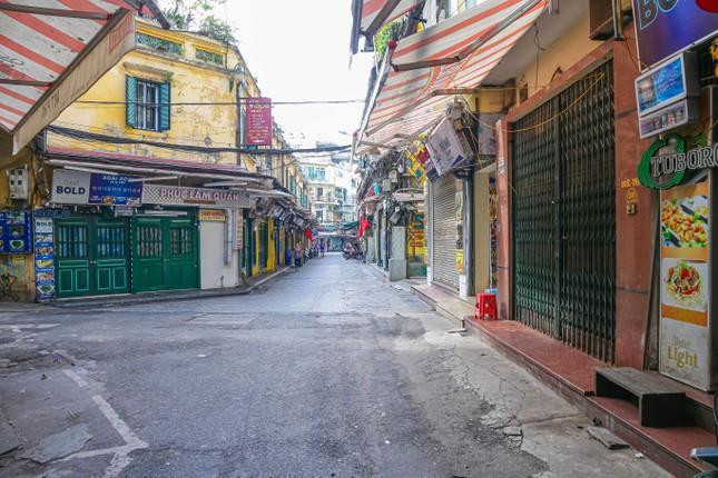 Phố "Tây" Tạ Hiện chưa bao giờ vắng đến thế