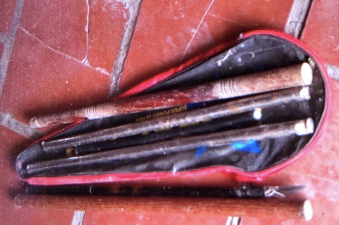 Hung khí băng nhóm cưỡng đoạt tài sản.