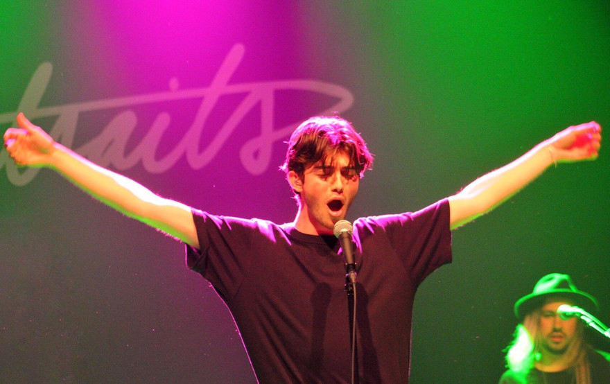 Thần đồng âm nhạc Mỹ Greyson Chance đến Việt Nam