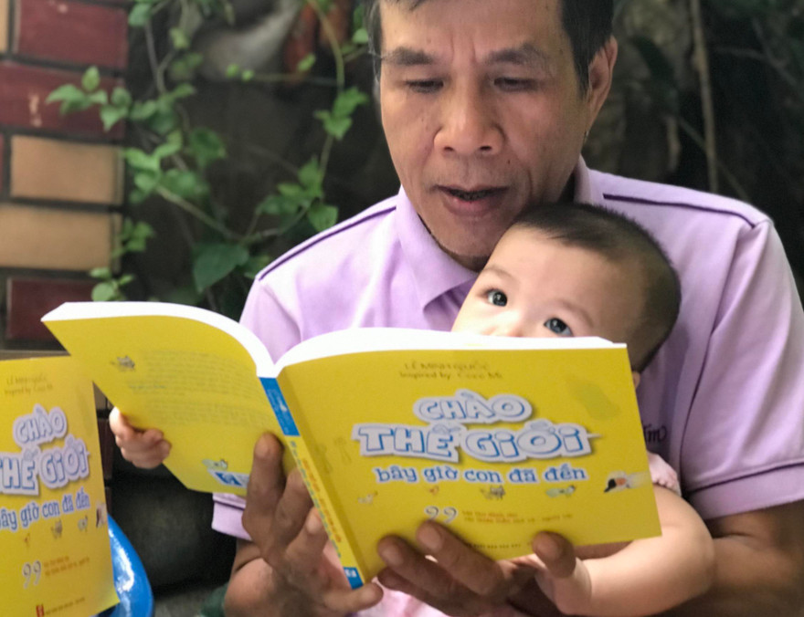 Khi nhà thơ 'cao tuổi' nuôi.....con mọn