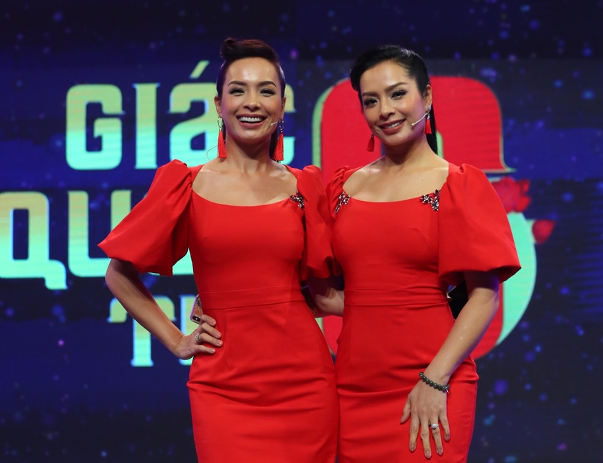 Thúy Hạnh kể chuyện 'thần giao cách cảm' với chị song sinh Thuý Hằng