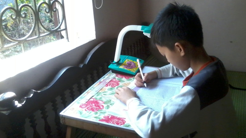 Khai bút đầu Xuân dưới ánh sáng mặt trời