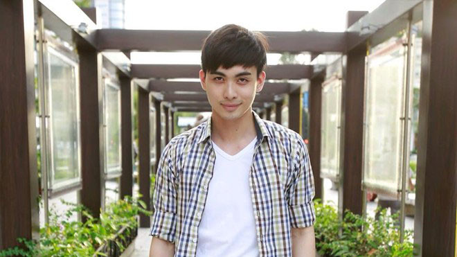 Trong nhóm, Tú thường đảm nhận vai diễn đồng tính nên hay bị mọi người nghi ngờ.