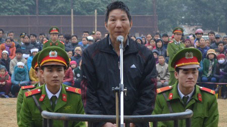 Bị cáo Minh trong phiên toà sơ thẩm. Ảnh: Mai Chi.