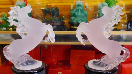 Ngựa đá phong thủy.