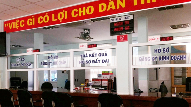 Bộ phận một cửa UBND TP Buôn Ma Thuột vắng tanh.