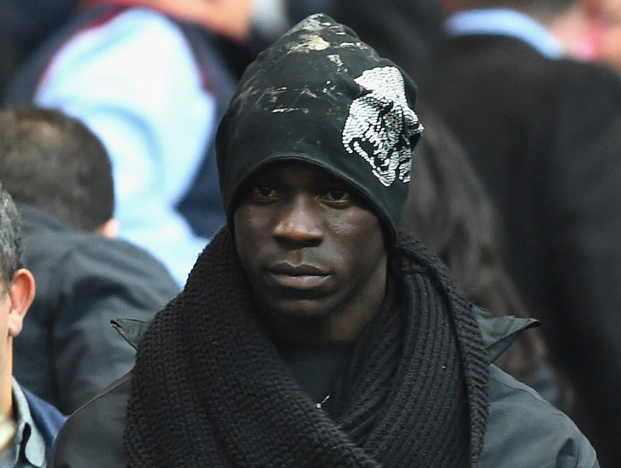 Khuôn mặt thất thần của Balotelli khi Liverpool thua trận