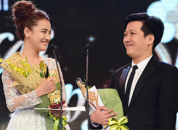 Những màn tỏ tình ấn tượng của sao Việt ngay trên sân khấu 