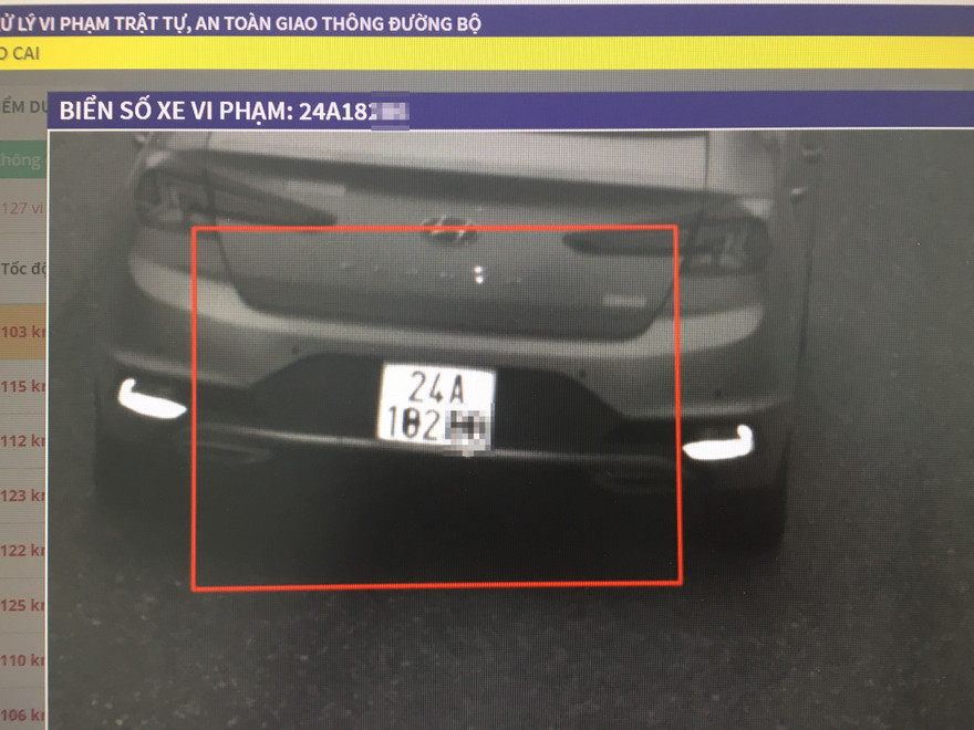 Hình ảnh xe vi phạm bị camera trên cao tốc Nội Bài - Lào Cai ghi lại.