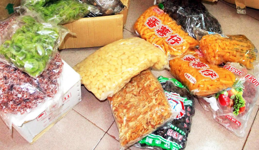 Mứt Trung Quốc nhập lậu về Đà Lạt.
