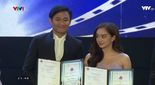 Quý Bình và Kaity Nguyễn nhận giải Nam-Nữ diễn viên chính xuất sắc