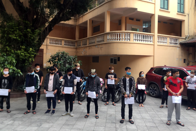 Nhóm đối tượng bị tạm giữ.