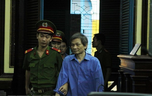 Bị cáo Lê Thành Công (nguyên Giám đốc Cty dệt kim Đông Phương) tại phiên tào. Ảnh: Tân Châu.