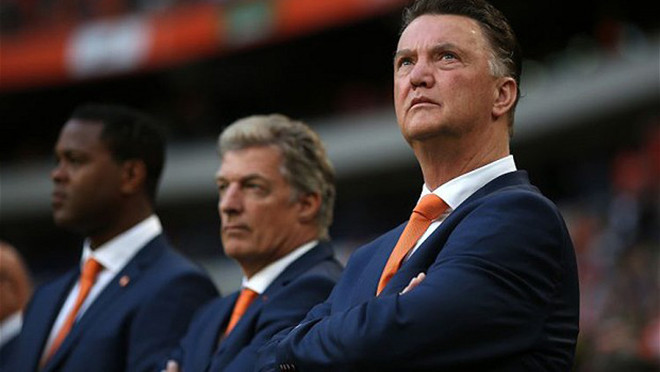 Van Gaal đã có phương án "khóa càng" Messi