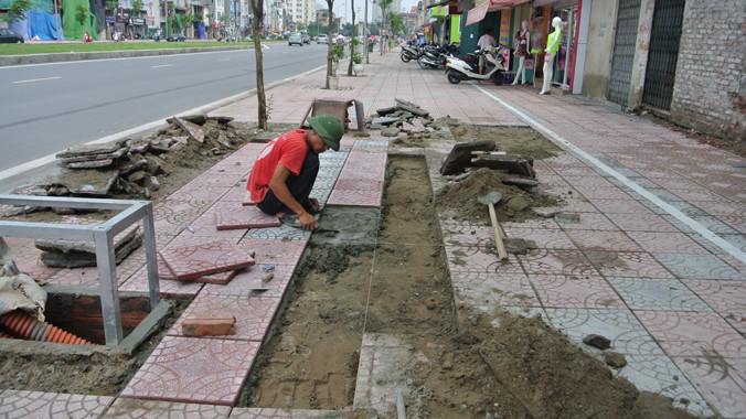 Khắc phục bất cập vỉa hè ở tuyến đường Ô Chợ Dừa - Hoàng Cầu
